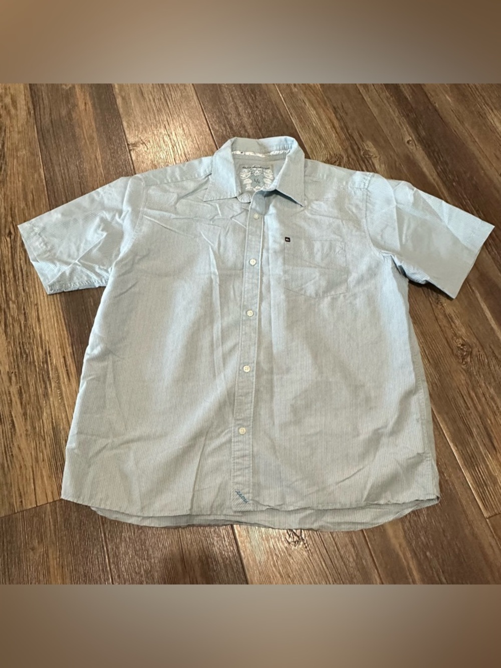 Quiksilver mens L button up short sleeve blue stripe shirt skater surfer